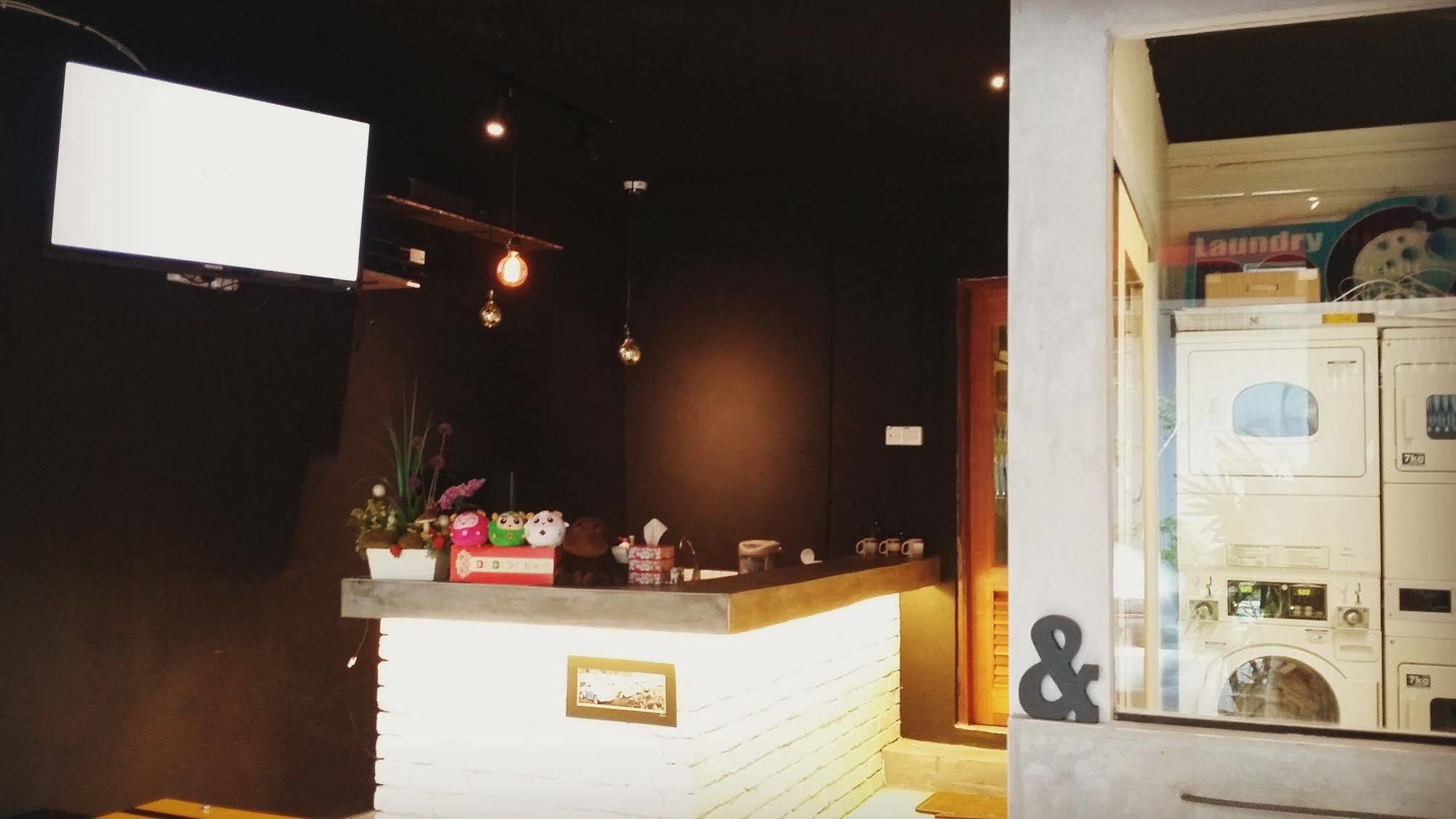 Monkey Motel Cafe Malacca 外观 照片